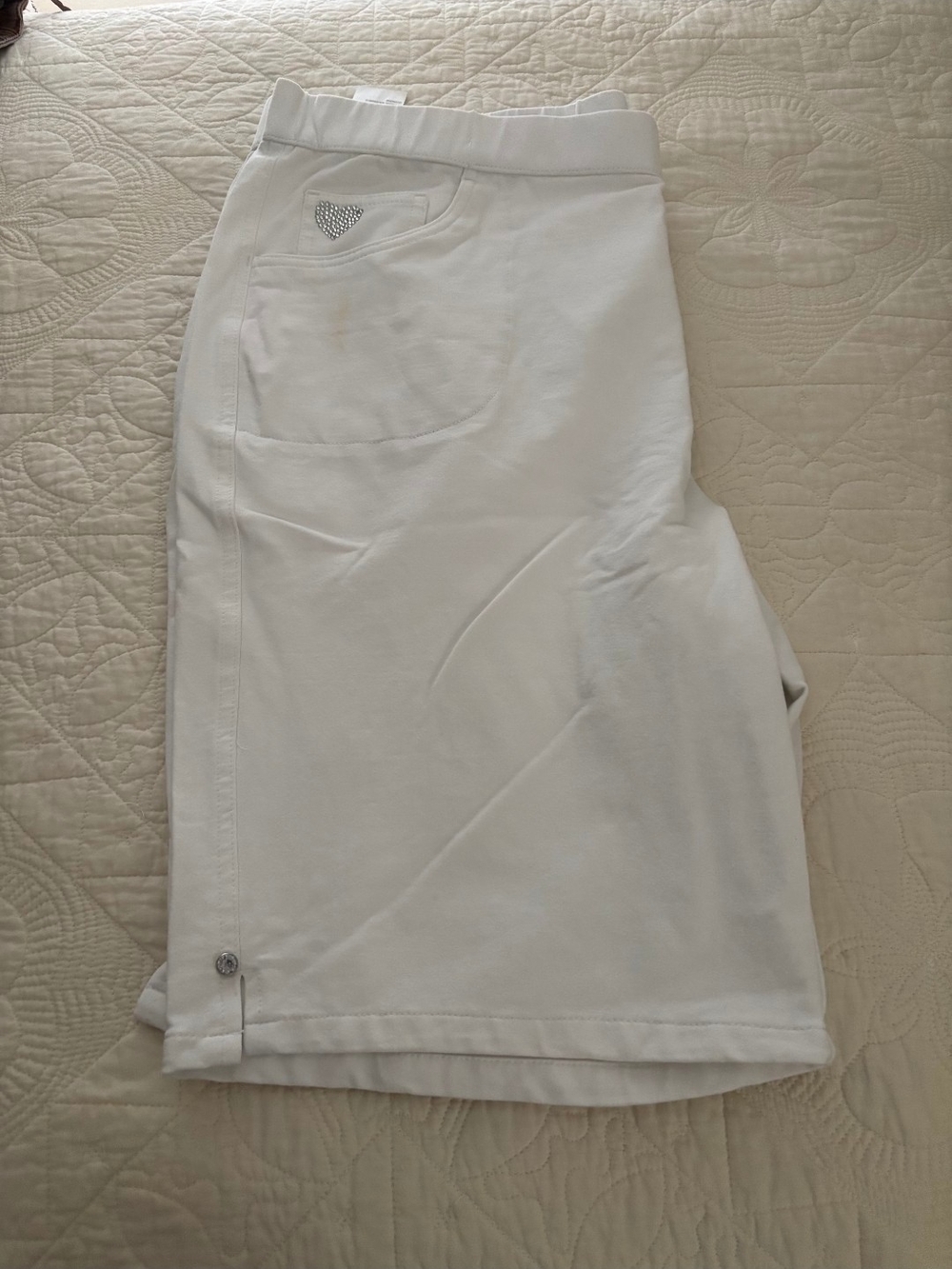 Quacker Factory Dream Jeannes White with Heart Womens Size 1X